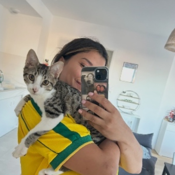 Mia